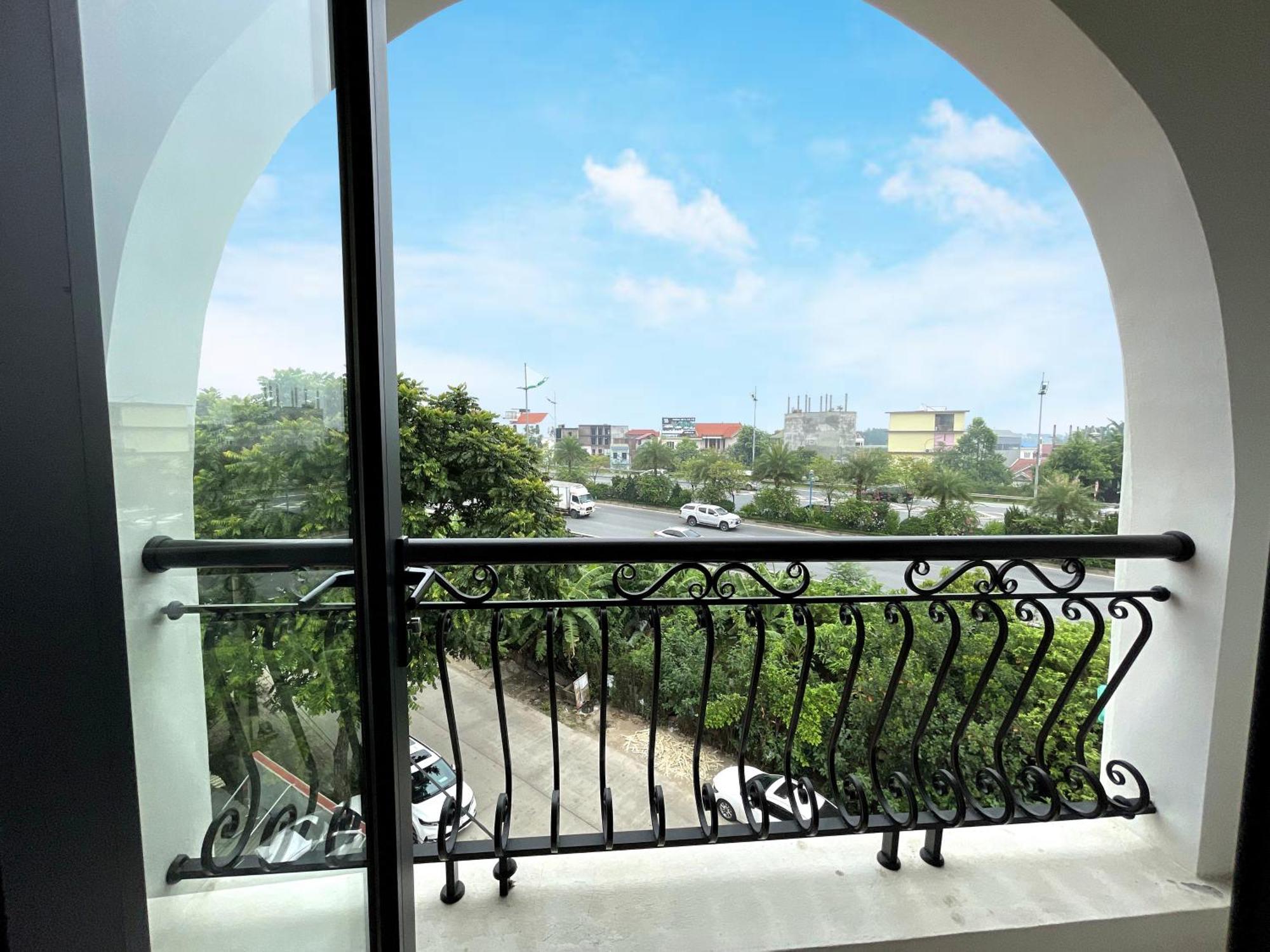 Chemi Noi Bai Airport Hotel & Travel Hanoi Zewnętrze zdjęcie